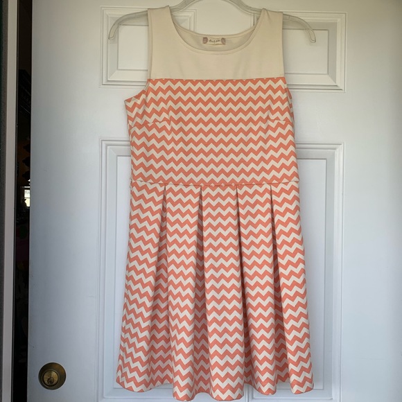 Altar'd State Dresses & Skirts - Altar’d State Chevron Dress - Coral/Cream -size L